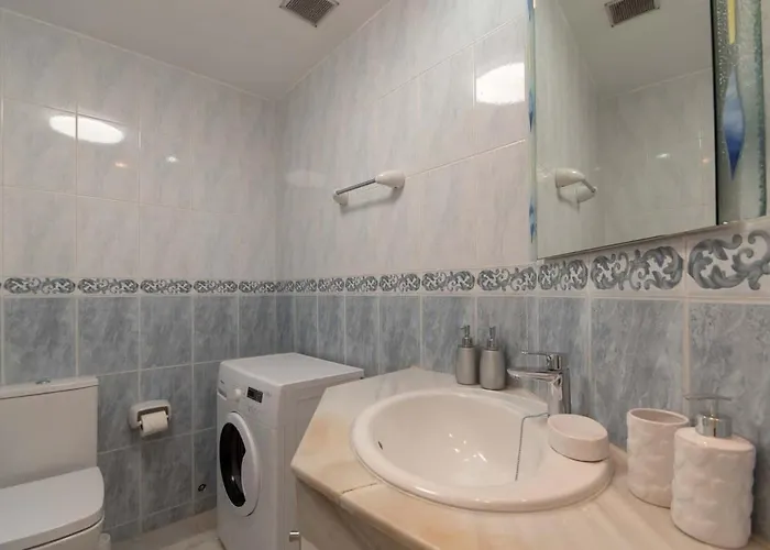 Altamira 38 - One Bed Daire *