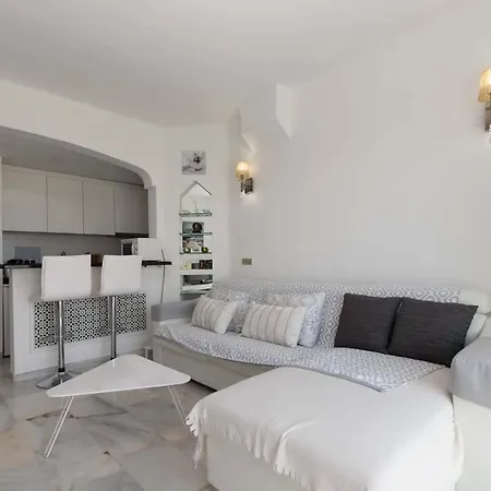 Altamira 38 - One Bed Appartement *